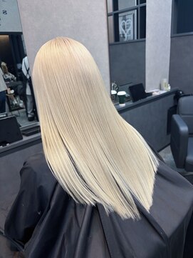 ベル ザ シック(BEL THE CHIC) White blonde