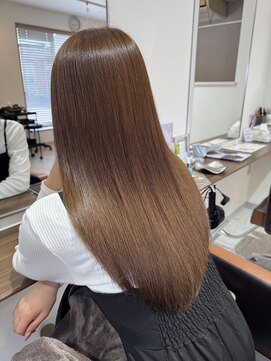 ティエル(tielu.) ブリーチ無しのベージュカラー