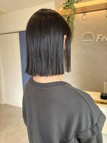 フィーラ(Feela) 切りっぱなしボブ