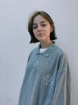 ピープル(people) ぷつっとラインを残したミニボブ