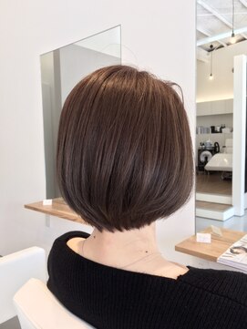 ビウラ(BIURA) アッシュカラー