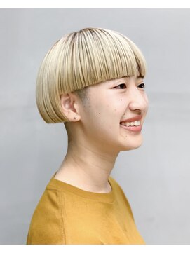 テトヘアー(teto hair) short［おかっぱ切りっぱなしホワイトブロンドマッシュウルフ］