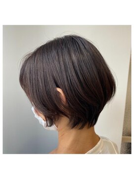 エレノア 梅田店(Eleanor) 丸みショートボブ