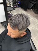 ホワイトメッシュ、白髪ぼかしハイライト、バーバースタイル