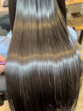 フュルスティン(FURSTIN) 社会人20代30代40代髪質改善ストレート/サラツヤ/縮毛矯正