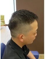 ブルブンガ(Berbunga)&nbsp;ノンバングフェードクロップスタイル×ストリートバーバーカット