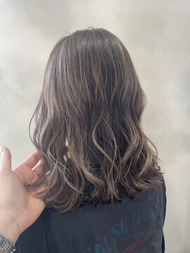 ビスクヘアデザイン(bisq hair design) ［ダブルカラー/インナーカラー/ハイライト/白髪ぼかし］