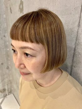 プラスシー(+C)の写真/気になり始めた白髪も白髪ぼかしハイライトで綺麗に馴染ませてくれる。女性の魅力を引き出すカラーリング！