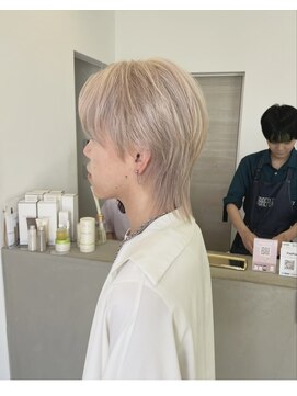 メルク(merc) ダークアッシュ/アッシュブラック/カルマパーマ/ベリーショート