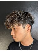スペインカール/金メッシュ/足立区メンズパーマ