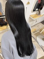 トイロ(TOIRO)&nbsp;【どの角度から見ても自然な艶と柔らかさ♪】カット＋縮毛矯正