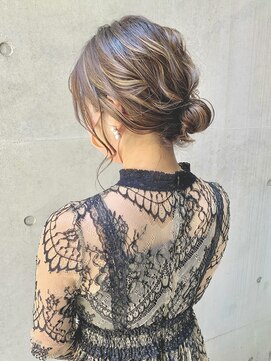 ディア(.eer) ルーズな色気 // .:** アンニュイおだんごシニヨン **:.