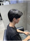 センターパートマッシュ