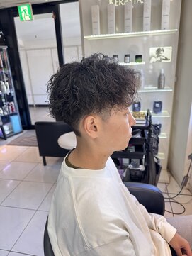 アイズ 海老名(AIZU) ツイストスパイラルパーマ　アップバング　ツイストパーマ　眉毛