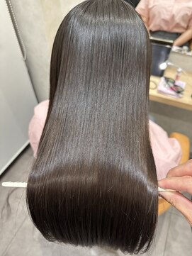 ジーニ(GENIE) 圧倒的な艶髪に/髪質改善/縮毛矯正/木更津