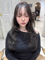 レイラバイアフロート 吉祥寺(Lila by afloat)&nbsp;内巻きワンカール/レイヤーロング/ぱっつん前髪/小顔ヘア