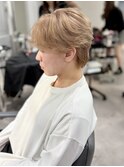 ミルクティベージュ　ハイトーンメンズ　センターパート