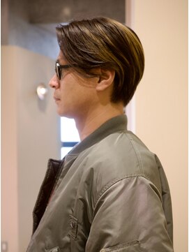 ネロ ヘアサロン ネイビー 渋谷(NERO HAIRSALON NAVY) 【田中春佳】ランダムハイライト×毛流れセンターパート