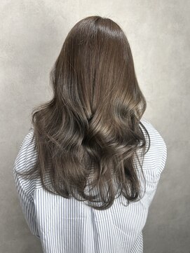 ルノン シェリー(LUNON cheliy) イメチェンヘアスタイルホワイトブロンド外ハネボブ美髪のススメ