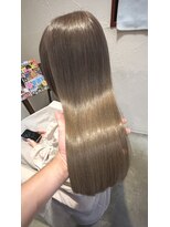 ロッコ(ROCCO) ロング×ミルクティーカラー