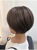白髪をぼかす明るめグレージュカラー