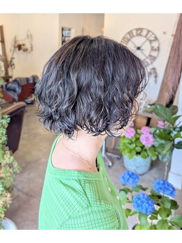 エメ(aimer)の写真/30代40代の大人女性へ。人気の髪質改善と顔周りの似合わせカットで、年齢のお悩みを魅力に変えていきます◎