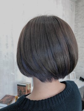 エイトジュール(8JOURS) インナーカラーボブ