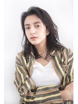 アンド(AND)&nbsp;ダークアッシュ　ミディアム　暗めカラー　リラックスウェーブ