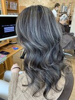シャンティ 琴似店(Shanti)&nbsp;スジ感ハッキリグレイハイライト♪