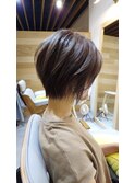 大人ショートに透明感カラー