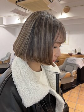 メロウ(MELLOW) 地毛ハイライト×ベージュアッシュ