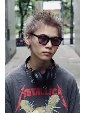 ルアウラフ(LUAU LOUGH) ホワイトカラー×スパイキーショート