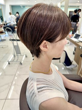 アッシュ 下北沢店(Ash) 直毛さんでもおさまるショートボブ