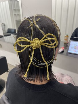 ルポ バイ モイ(Repos by MOI) ストレートボブ×金箔×水引き