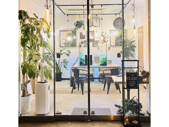 カット専門店　HALESOLA EDISON