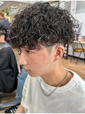 横浜ツイスパ波巻きパーマメンズマッシュウルフ刈り上げなし