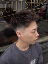 フォーコーナーズ(Four Corners) スパイキーショート ローフェード テーパーフェード フェード