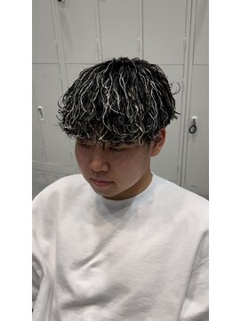 オーシャントーキョー 仙台(OCEAN TOKYO) 波巻きツイストスパイラルツーブロック刈り上げメンズパーマ