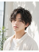 ロア(Roa.)&nbsp;コンマセンターパートシャドウパーマツイストスパイラルパーマ