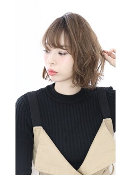 ラウレア(Laule'a) 耳かけゆるふわウェービーボブ  フォギーグレージュ