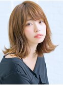 ふわっと外はねミディアム