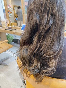 ヘアアンドライフ エジェリデイズ(hair&life egerie days) 根元が伸びても気になりにくいグラデーションカラー