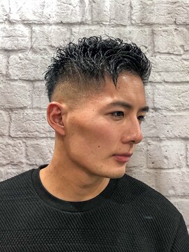 グレイスフルバーバー 新宿野村ビル店 【新宿/理容室】スキンフェード×メンズパーマ
