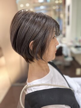 ピカイチ 上通店(pikA icHi) *pikAicHi*ハイライト×白髪ぼかしカラー