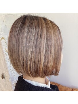 アイデザイン(I design) ハイライトオンカラーキャメルボブ