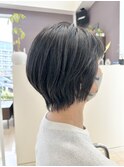 ショートボブ