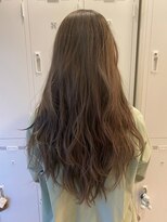 ネウィ 川崎(newi)&nbsp;丸型卵形ストレートレイヤーエアリーロング美髪アッシュブラウン