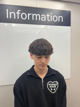 アウラ(AURA) 波巻きパーマスパイラルパーマメンズパーマ