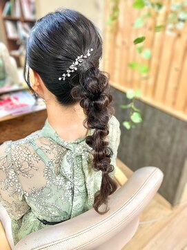 ナチュラルプラス 築町店(natural+) 編み下ろしポニー