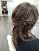 ウーア(Hair Salon UA)&nbsp;【UA 】ハイレイヤーウルフカット